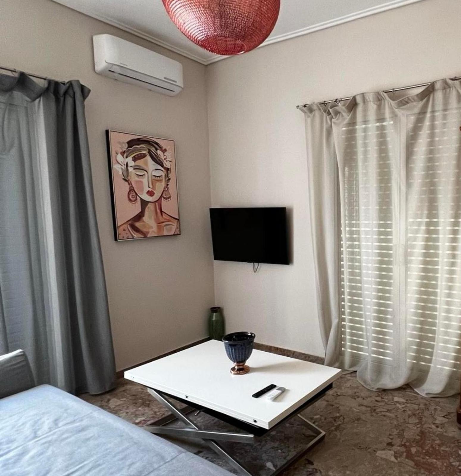 Thouria Agora Suites 1 Каламата Екстер'єр фото
